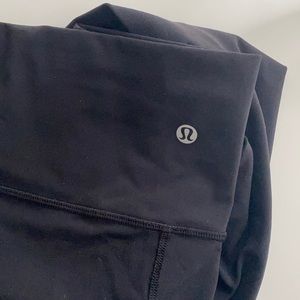 SZ 8 Lululemon Wunder High Rise 31” Luxtreme Legging
